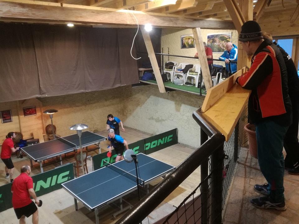 Restaurace A Penzion U Lva Karlštejn Eksteriør billede